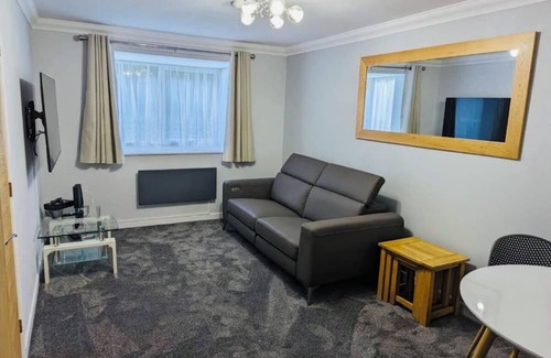 Brooklands Apartment | Smart East London Apartment