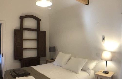 Casteloes House | Holiday house Bustelo for 1 - 6 persons with 3 bedrooms - Holiday home
