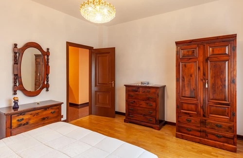 Masero House | Vacation Home "Tra Liguria E Toscana" with Mountain View, Private Terrace & Wi-Fi