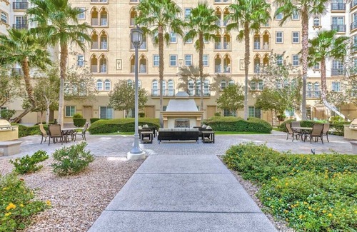Enterprise Condo | Las Vegas Luxury Condo Villa Bocaraton