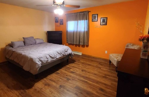 Cheektowaga Apartment | 2 Br Central & Cozy Family Getaway