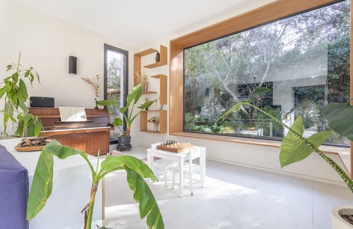 8th Arrondissement Villa | Villa Pastré 8 min walking distance of the beach