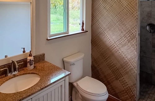 Leilani Estates House | Tropical home in secluded locale near Kehena Black Sand Beach