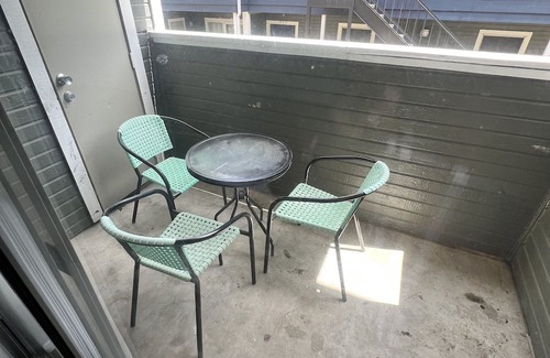 Pleasant Valley Apartment | Cozy Fully Equipped Central ATX Apt Room 1