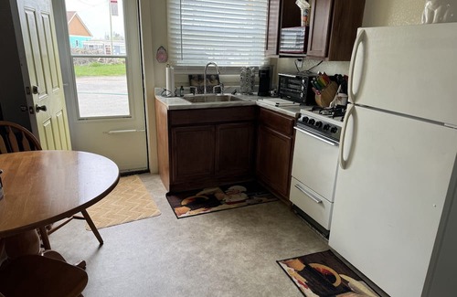 Monticello Cabin | Cozy 1 bedroom cabin with boat slip