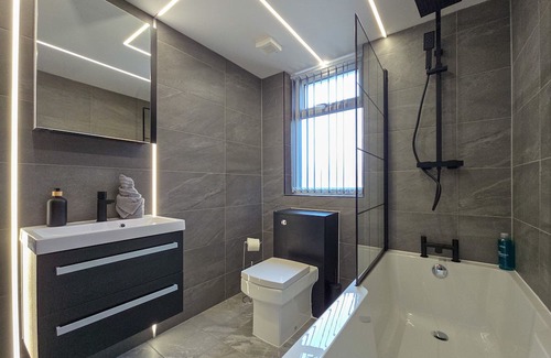 South Shore Apartment | Luxury Duplex 4 Bedroom Apartment by DYSA Living