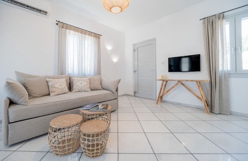 Old Town Naxos House | Disis Residence Naxos Independent Holiday Home