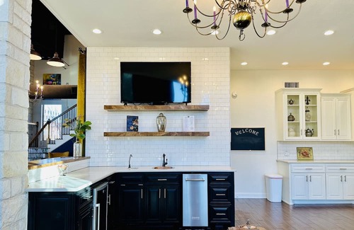 Abilene House | Industrial meet New Orleans in Downtown Abilene TX!