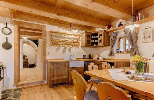 Reichenau Apartment | Almhüttenchalet Deluxe - Almdorf Seinerzeit