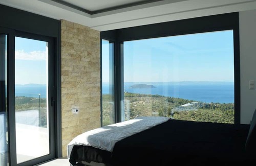 Paradhisos Villa | Villa OKOA Comfortable holiday residence