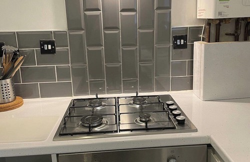 Gateshead Apartment | Saltwell Rd - 4 Bdrm 5 beds Great for contractors