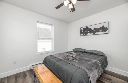 Bangor Apartment | Stunning Riverfront 2 Bed 1 Bath | Fast Wi-Fi