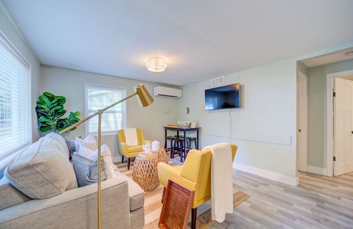 Muskegon House | Cottage Retreat Scenic Drive Resort 1