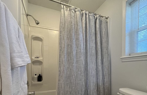 Country Club Estates House | Comfort Awaits! Monthly Stay Discount