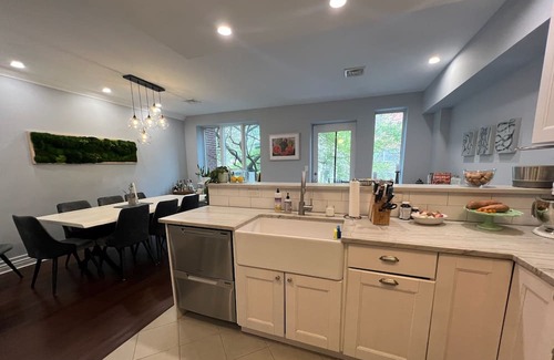 Boerum Hill House | Luxury Duplex in Cobble Hill Townhome w/ Private Garden