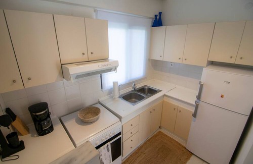 Nea Potidaia Apartment | Filrose Sea View Apartment by RentalsPro