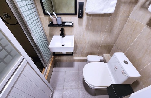 Tsim Sha Tsui Hostel | Pillows Co-Living