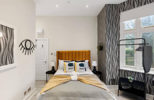 Crystal Palace Apartment | Cosy Living Experience
