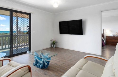 Gippsland House | Escape to Paradise: Beauty-Peace-Serenity 5Bedrooms/2bathrooms/2Kitchens/2Living