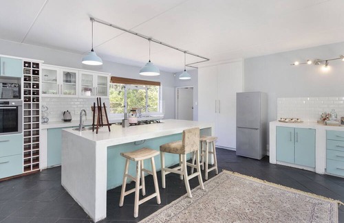 Constantia House | Constantia Manor - Four Bedroom House, Sleeps 8