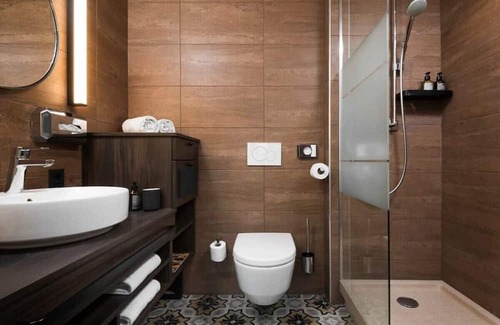 Elisabeth-Vorstadt Apartment | Incredible Studio Apartment Near Mozart Residence
