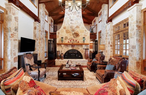 Bergheim House | Rusted Roof Ranch - A Birdy Vacation Rental
