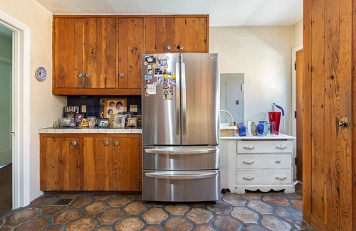 Mid-Wilshire House | Carmona by AvantStay | Chic Artist Home, Mid City