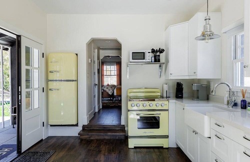 West Second Street Historic District House | 1920's Bungalow & Retro Casita|Hammock|Renovated