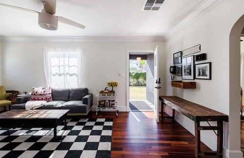 West Second Street Historic District House | 1920's Bungalow & Retro Casita|Hammock|Renovated