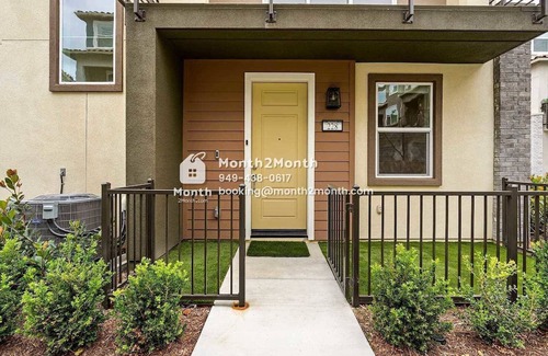 Lake Forest House | Vista Views on Siena #41565