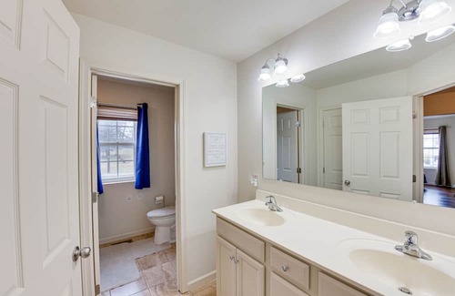 Rossville House | Spacious Manchester Vacation Rental - Pet Friendly