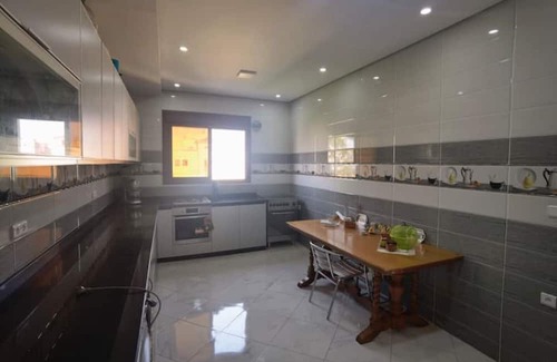 Bni Makada Apartment | Charming 1Bedroom Apartment with 2 Living Rooms Near Train Station & City Center