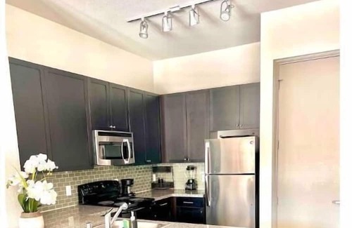 Richardson Apartment | 1 Bedroom in Richardson - Cityline Area - Train Station - Free Parking - NO PETS