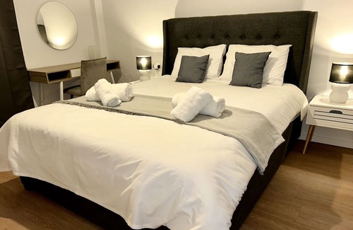 Peiraiki Apartment | Just Home - One Bedroom Apartment, Sleeps 4
