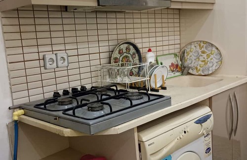 Bahcelievler House | Şirinevler merkezinde full eşyalı 1+1 müstakil giriş daire