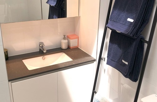 Camperdown House | Camperdown Terrace - Home2Home Executive Accommodation