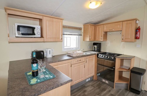 Llandrillo Cottage | BERWYN VIEW HOLIDAY HOME, family friendly, with a garden in Bala