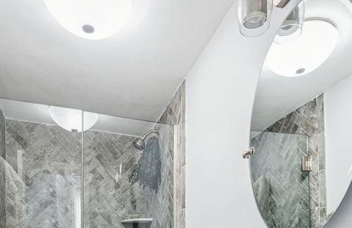 East Somerville Condo | Centrally-located condo packed with amenities