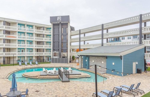 Downtown Chattanooga Apartment | This apartment is a 1 bedroom(s), 1 bathrooms, located in Chattanooga, TN.