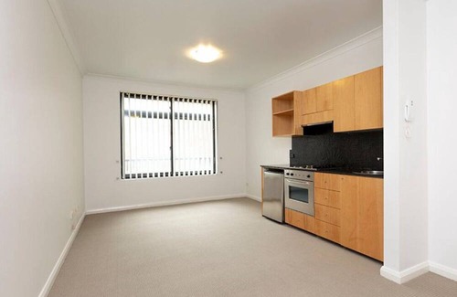 Chippendale Apartment | Entire Studio Apartment in the Heart of Sydney - Perfect for Extended Stays!