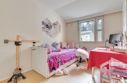 Itainen District House | Town-house with king-bed