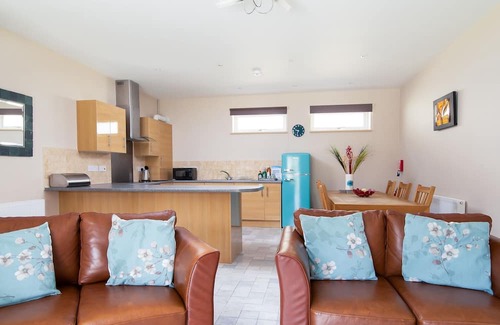 West Down Cottage | Lake view Cottage West Down