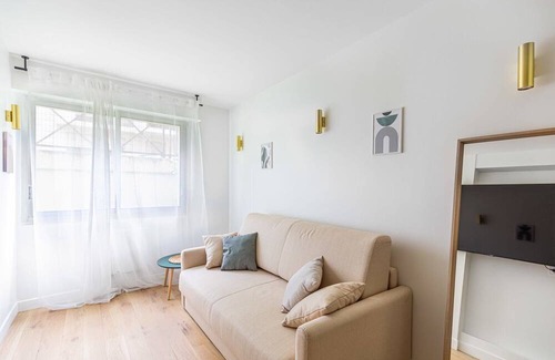Grand Parc-Paul Doumer Apartment | Lavie Maison: Equipped Studio, Chartrons
