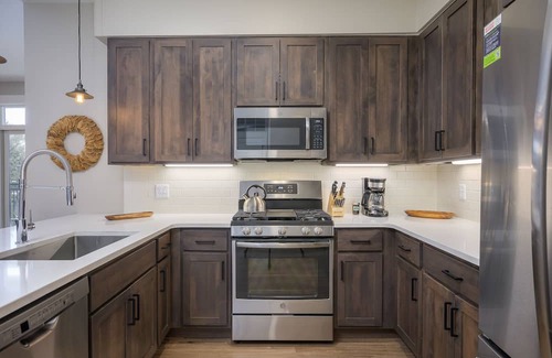 Rendezvous House | New Luxury Loft 306 /Hot Tub & Great Views /Best Price - $500 FREE Activities Daily