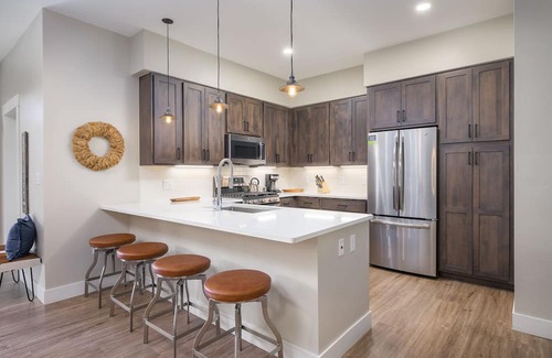 Rendezvous House | New Luxury Loft 306 /Hot Tub & Great Views /Best Price - $500 FREE Activities Daily