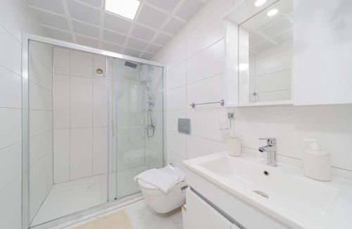 Altnkum Mahallesi Apartment | Cozy Flat w Garden 5 min to Beach in Antalya