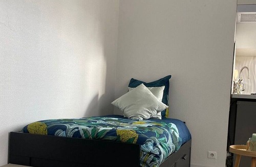 Miroir - Batignolles Apartment | Studio « Flower » - Proche Gare