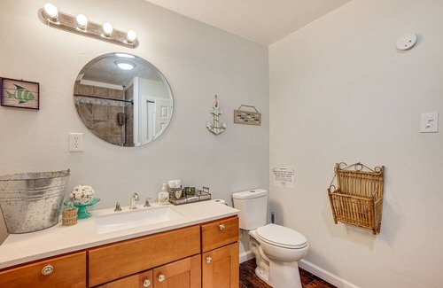 Cleveland House | Dog-Friendly Cleveland Home w/ Deck, Near Fishing!
