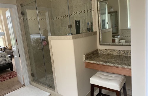Tomball House | Friends and Family Vacation House @The Woodlands