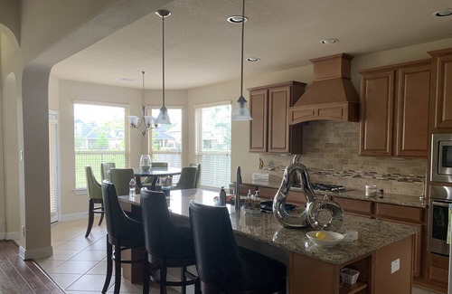 Tomball House | Friends and Family Vacation House @The Woodlands